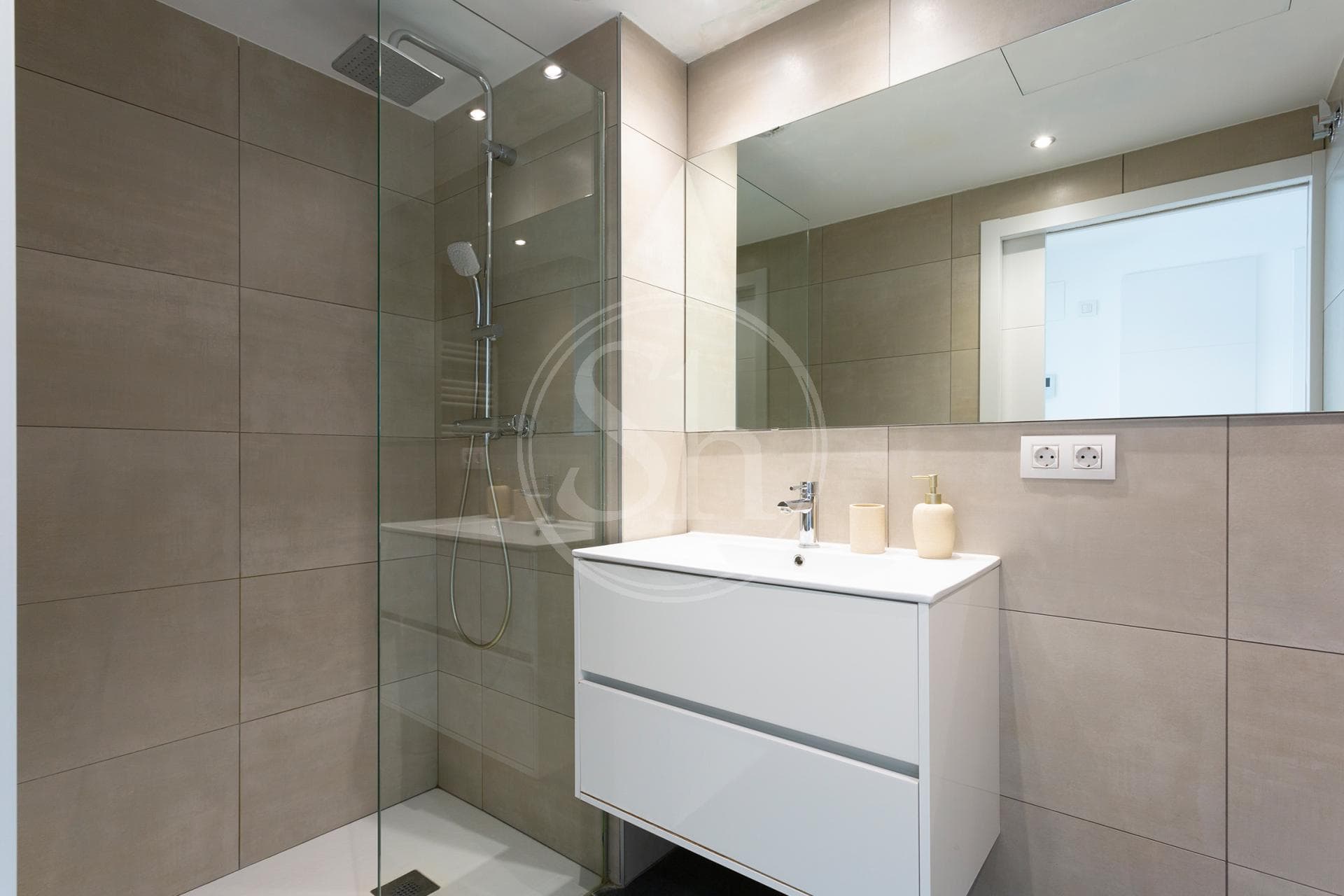 property_image_12