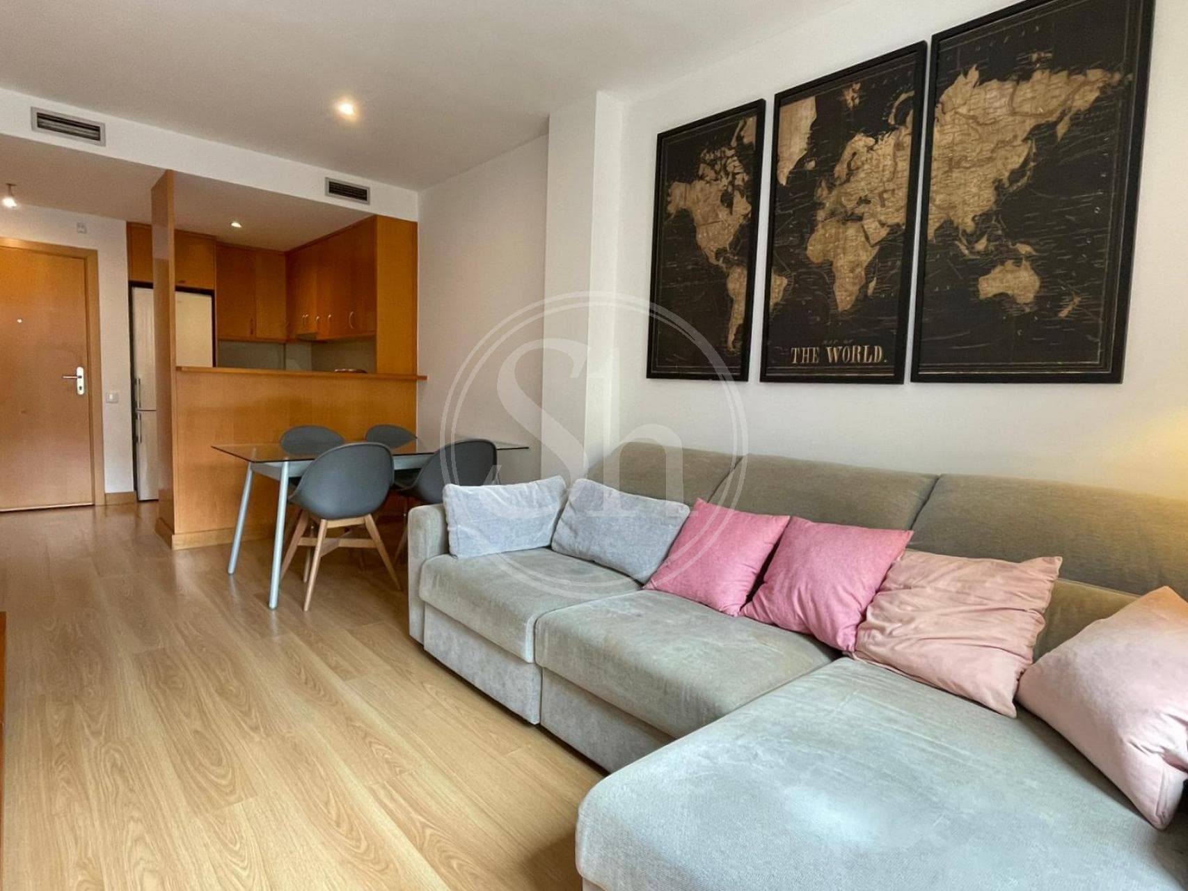 Rambla De Catalunya - Metro Passeig De Gracia | Eixample | Barcelona | REF 230P84CDR12